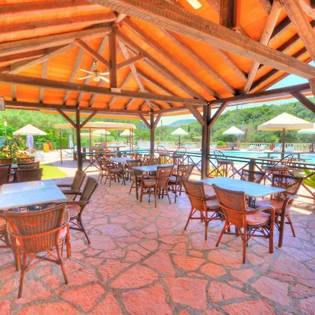 Mermaid Pool And Bar Apart-hotel Palaiokastritsa