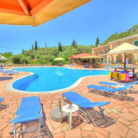 מלון דירות Mermaid Pool And Bar