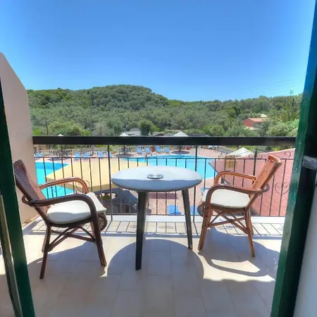 Mermaid Pool And Bar פאלאוקסטריצה